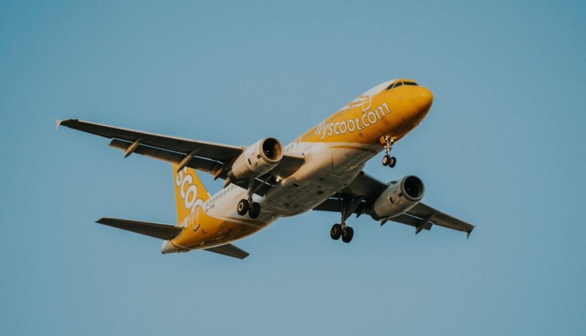 Scoot plane